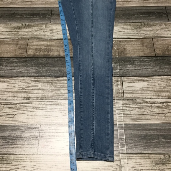 We The Free Pull On High Rise Skinny Jeans Women’s 27 Blue Denim (Inseam 27) - Picture 2 of 9